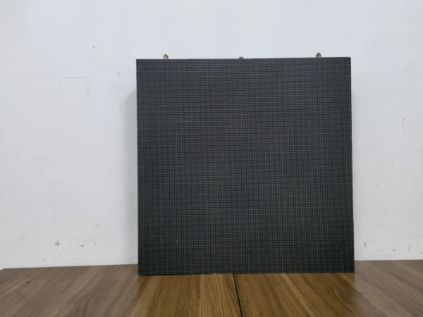 Used Gloshine LED screen P3.91 (W3.91 2018, 170 sqm) - photo 01