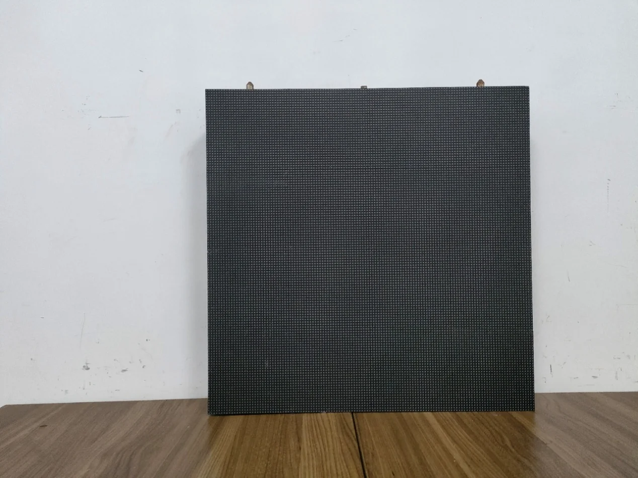 Used Gloshine LED screen P3.91 (W3.91 2018, 170 sqm) - photo 01