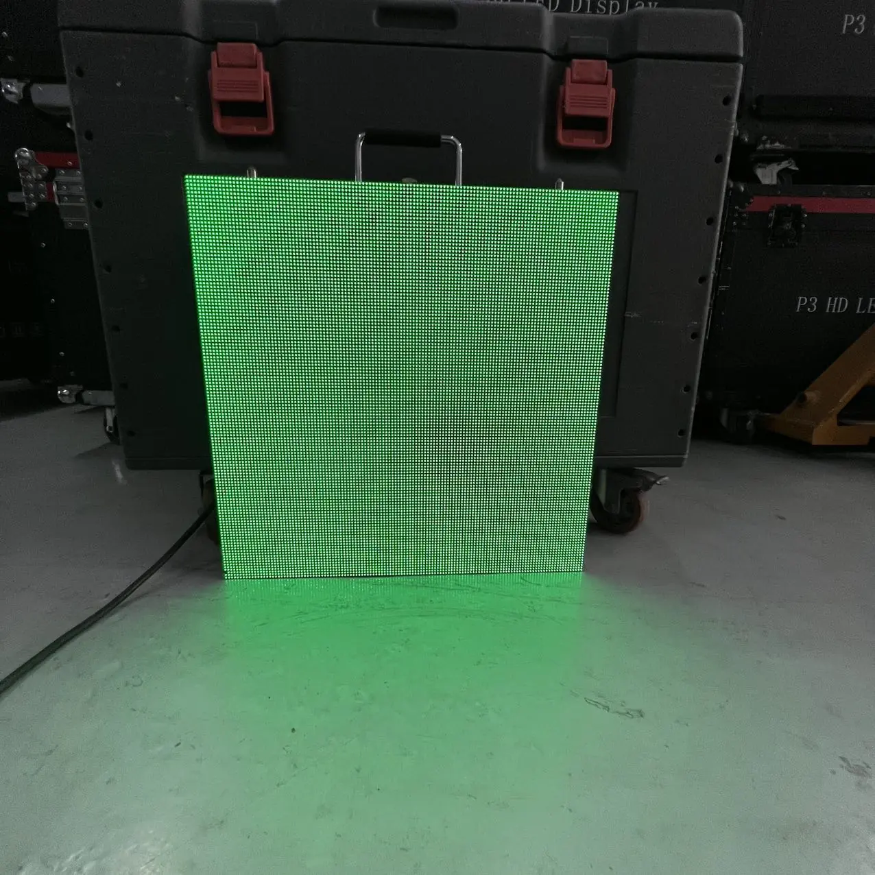 Used Gloshine LED screen P3.91 (W3.91 2020) - photo 02