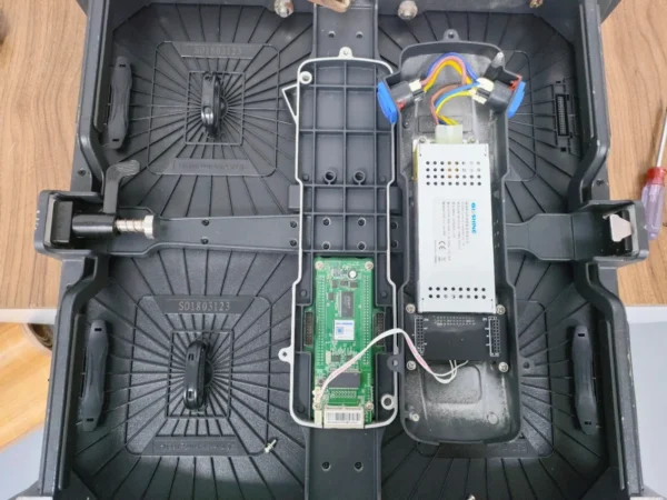 Used Gloshine LED screen P3.91 (W3.91 2018, 170 sqm) - photo 03