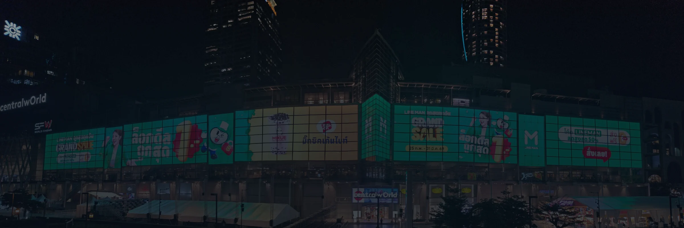 Unilumin outdoor LED display installation